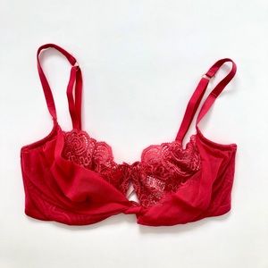 VS Red Lace Bra
